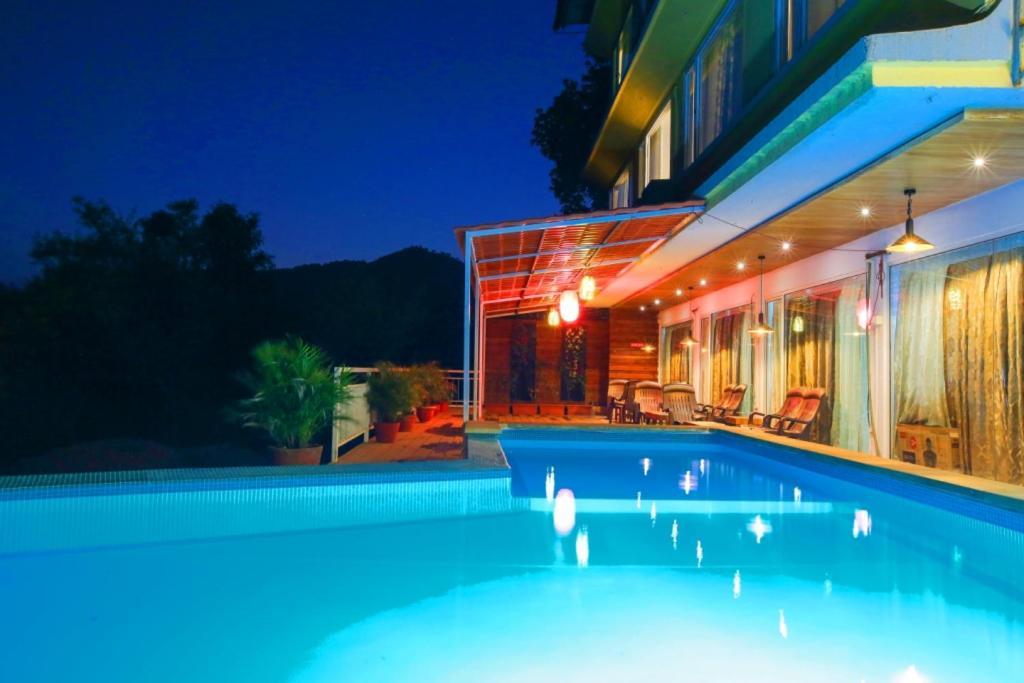 Lake View Resort Лонавла Екстер'єр фото