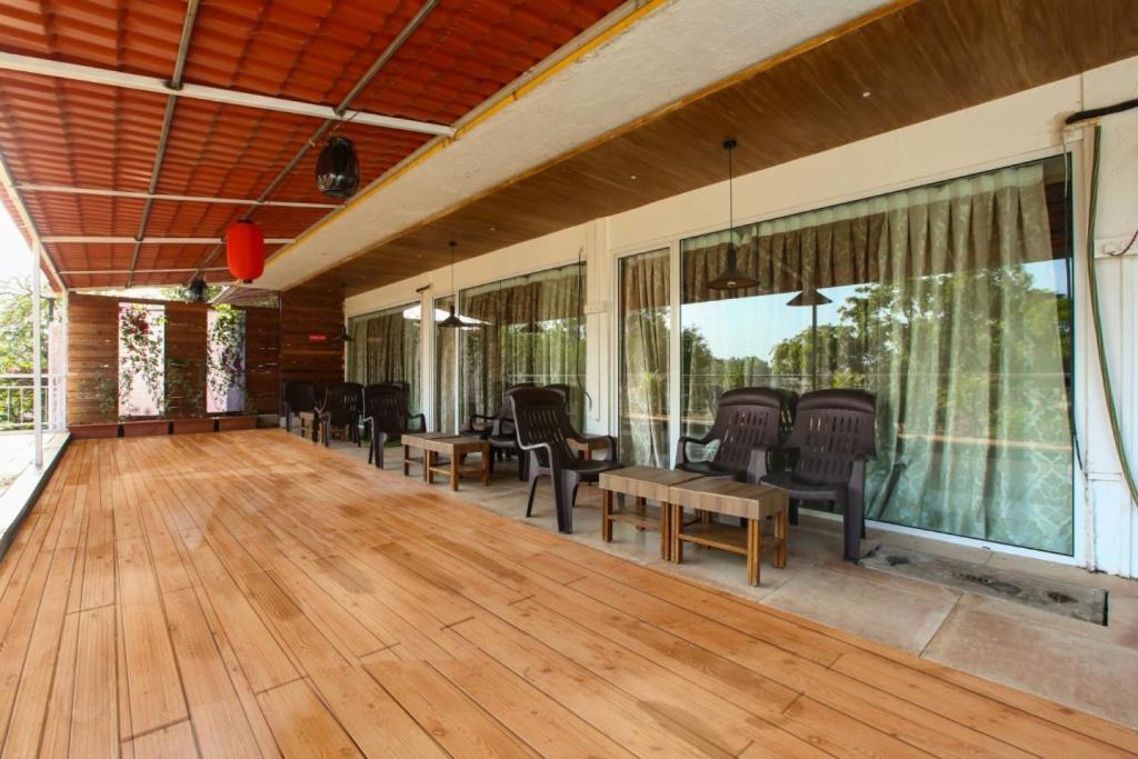 Lake View Resort Лонавла Екстер'єр фото