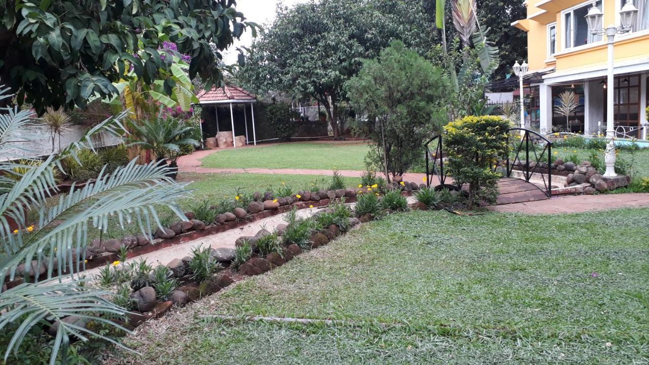 Lake View Resort Лонавла Екстер'єр фото