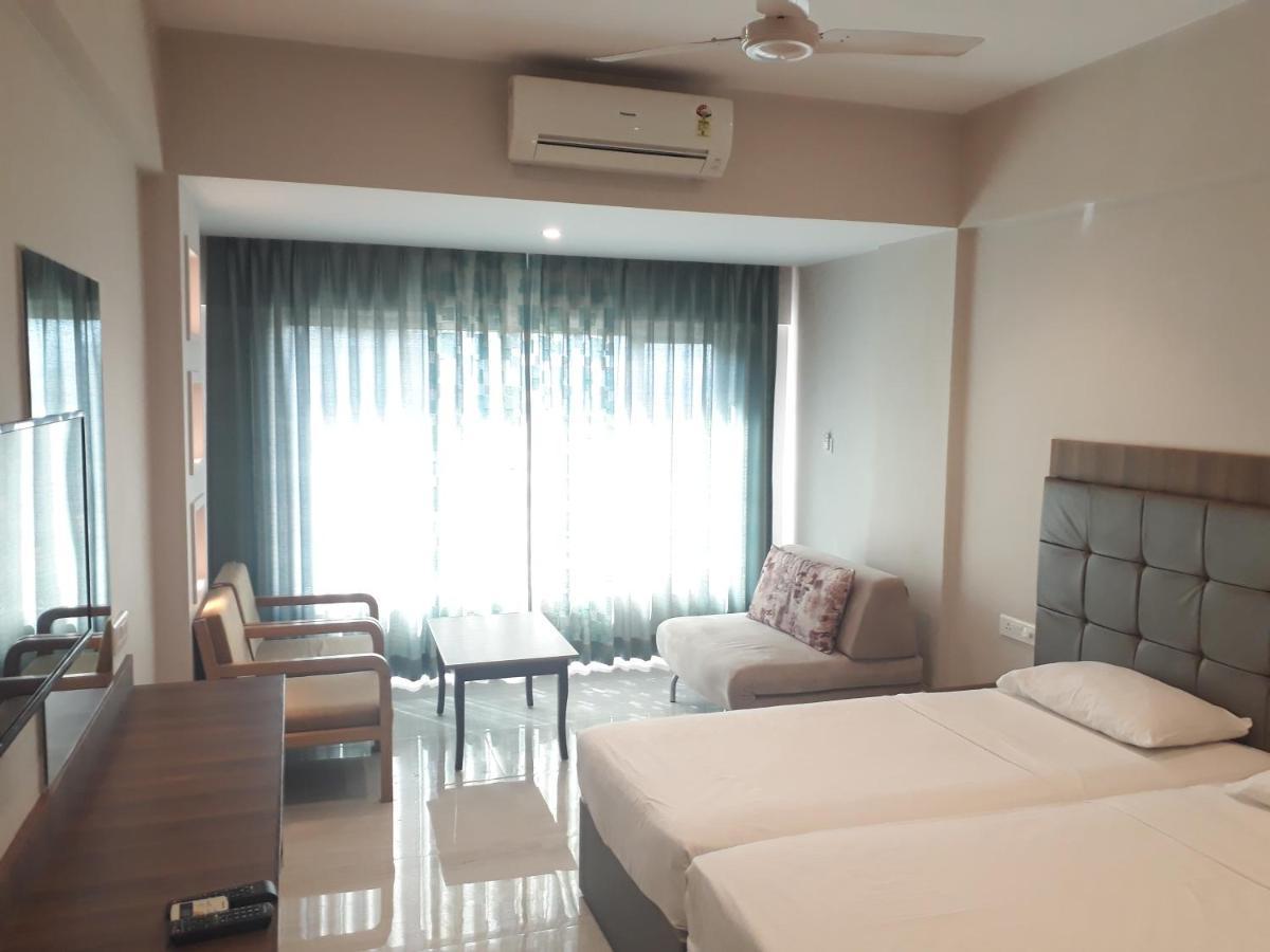 Lake View Resort Лонавла Екстер'єр фото